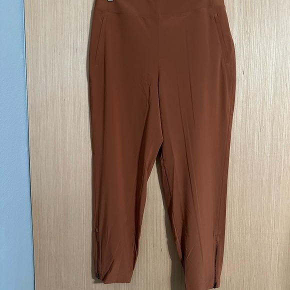 ATHLETA Brooklyn Heights Joggers, Size 12 (v) - Picture 2 of 7
